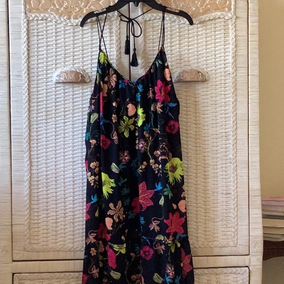 H&M Dresses & Skirts - Beautiful Floral Dress by H&M Conscious 💛🖤